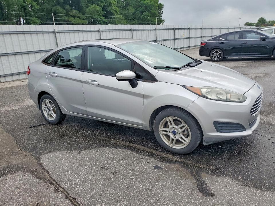 2018 FORD FIESTA SE 4