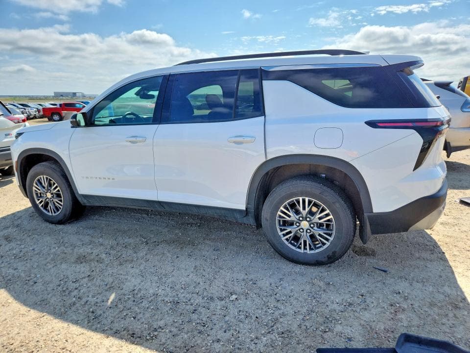 2025 CHEVROLET TRAVERSE LT 2