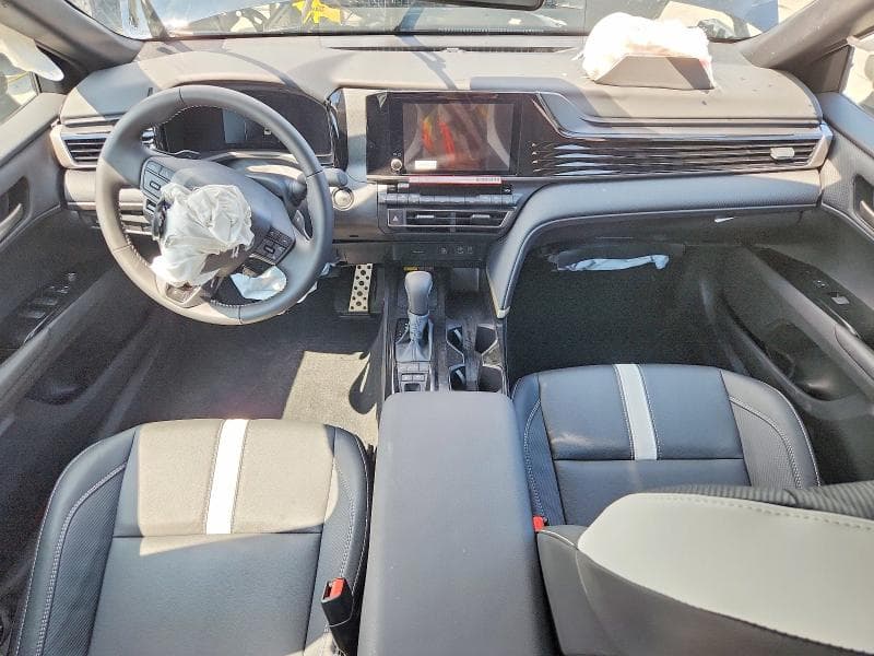 2026 TOYOTA CAMRY SE 8