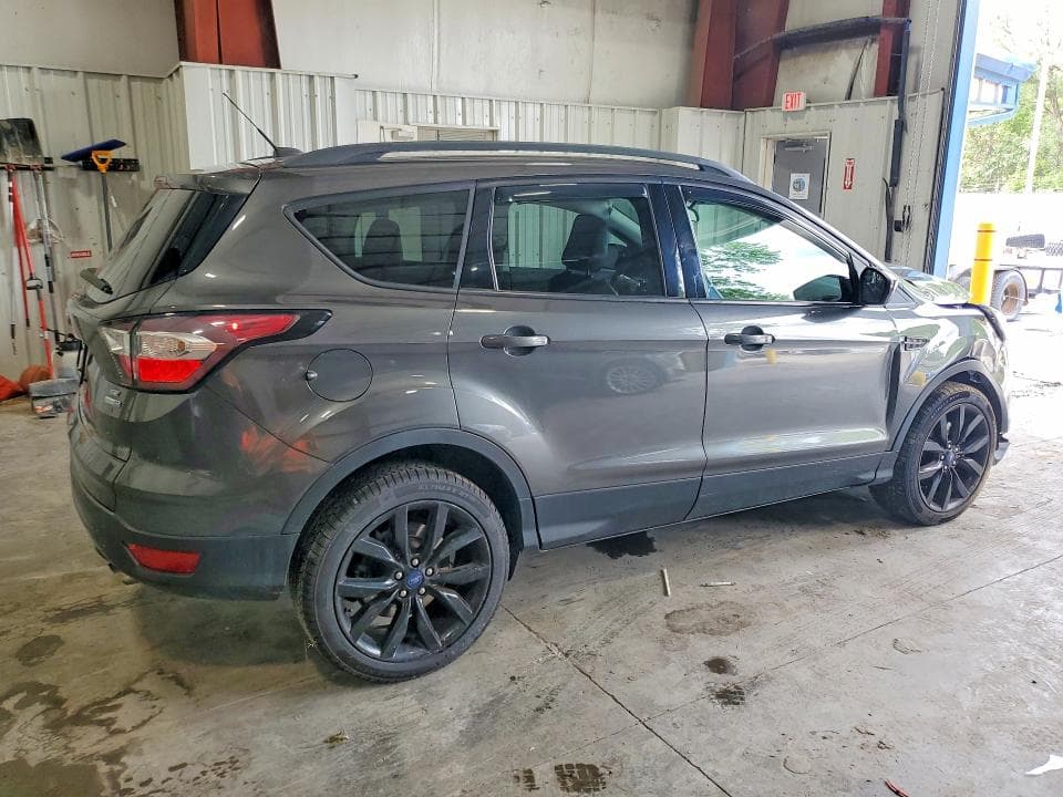 2018 FORD ESCAPE SE 3