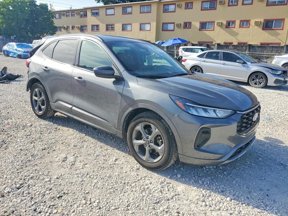 2023 FORD ESCAPE ST LINE 4