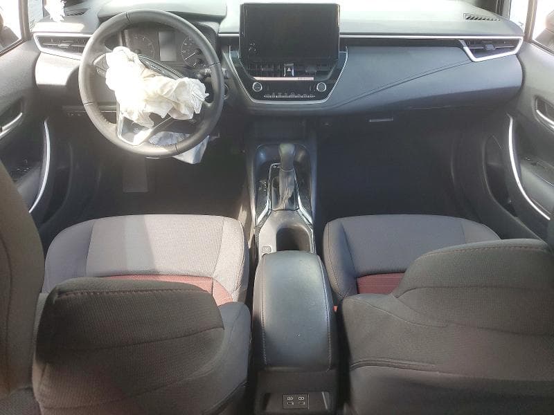 2025 TOYOTA COROLLA SE 8