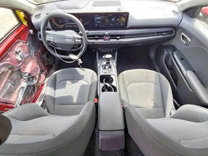 2025 KIA K4 LXS 8