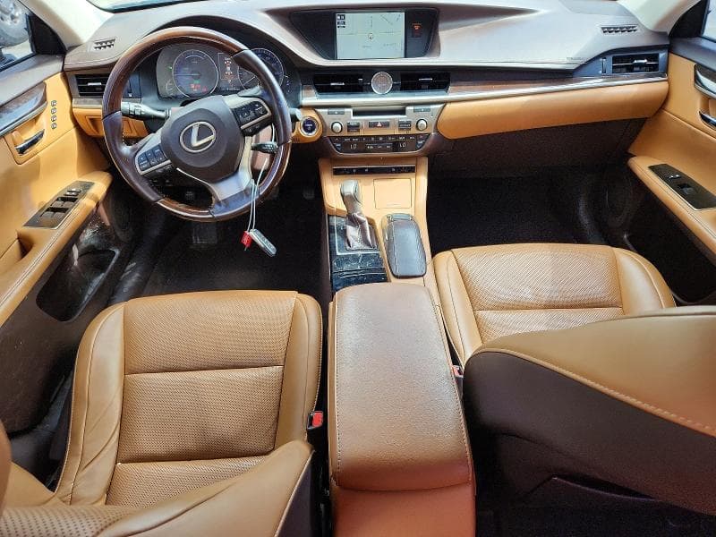 2018 LEXUS ES 300H 8