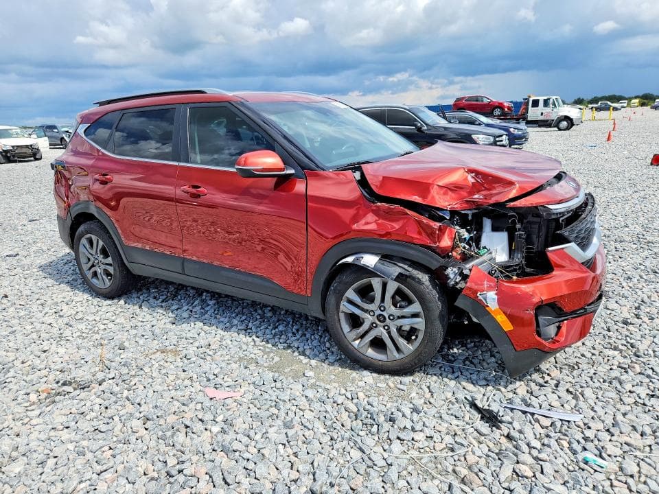 2021 KIA SELTOS S 4