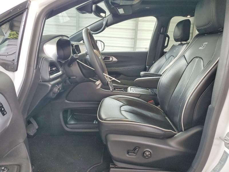 2026 CHRYSLER PACIFICA LIMITED 7