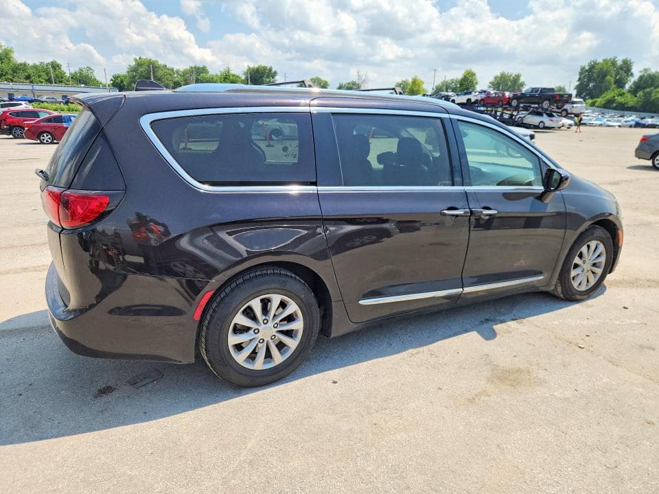 2018 CHRYSLER PACIFICA TOURING L 3
