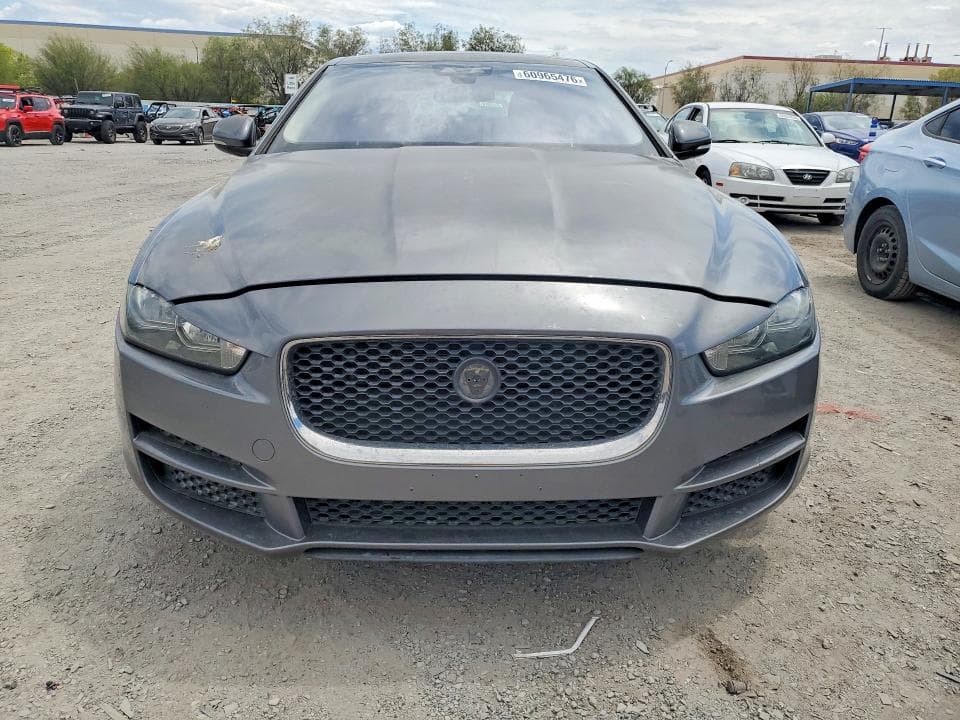 2017 JAGUAR XE PREMIUM 5