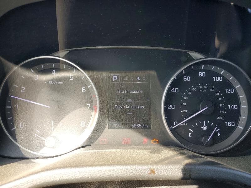 2017 HYUNDAI ELANTRA LIMITED 9