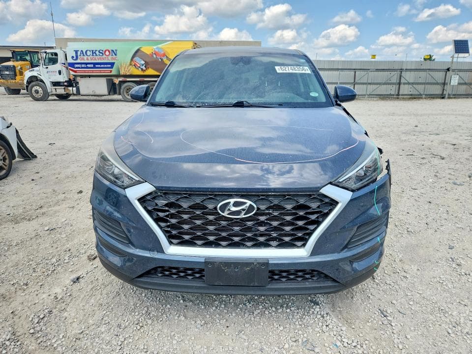 2020 HYUNDAI TUCSON SE 5