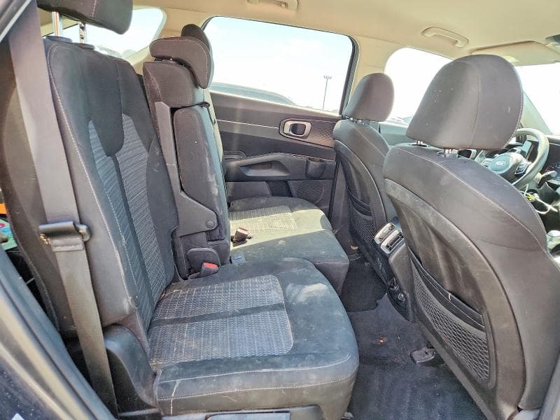 2021 KIA SORENTO LX 11