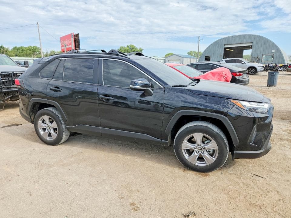 2025 TOYOTA RAV4 XLE 4