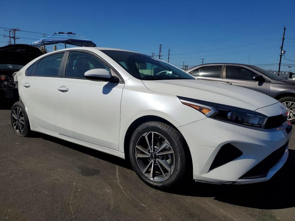 2024 KIA FORTE LXS 4