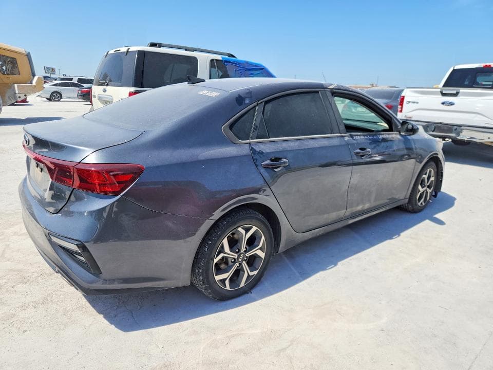 2021 KIA FORTE LXS 3