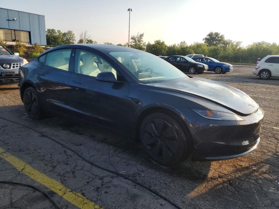 2026 TESLA MODEL 3 4