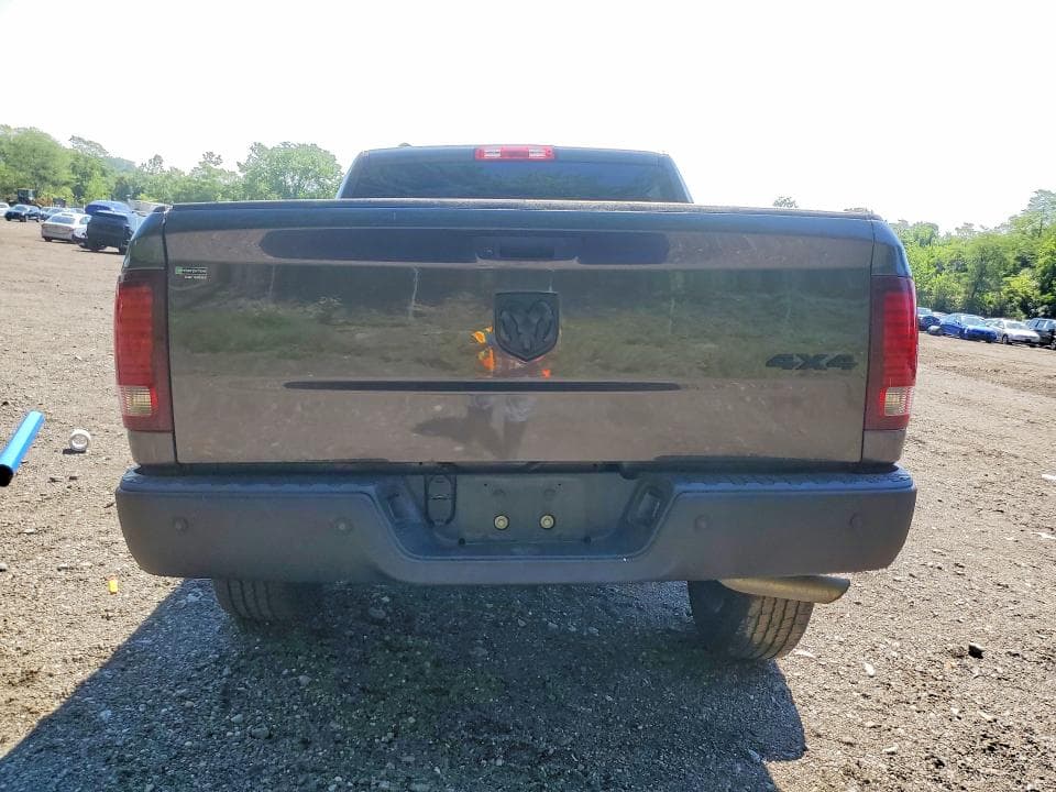 2024 RAM 1500 CLASSIC SLT 6