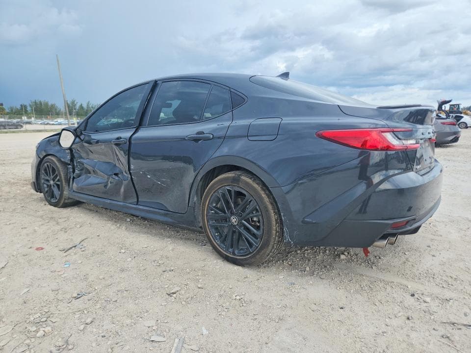 2025 TOYOTA CAMRY SE 2