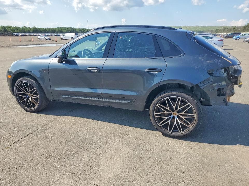 2026 PORSCHE MACAN BASE 2