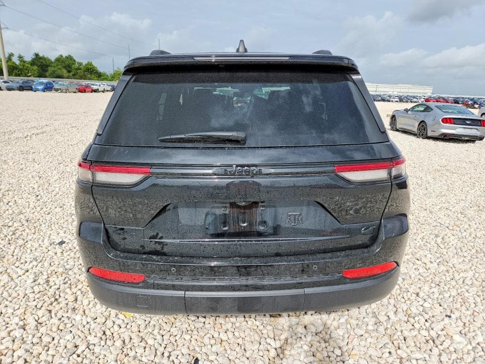 2025 JEEP GRAND CHEROKEE LAREDO 6
