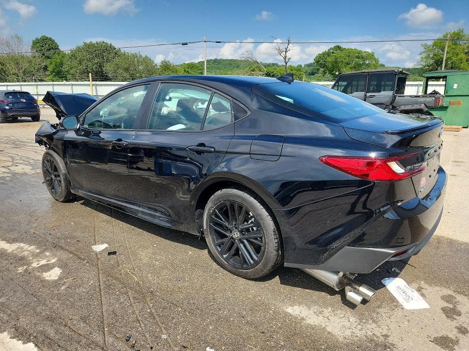 2026 TOYOTA CAMRY SE 2