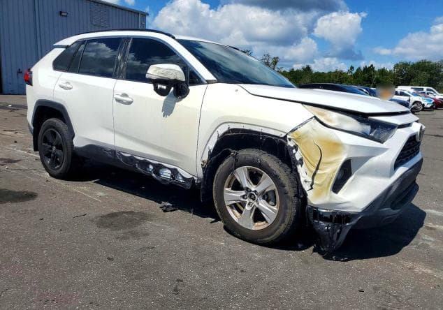 2021 TOYOTA RAV4 XLE 4