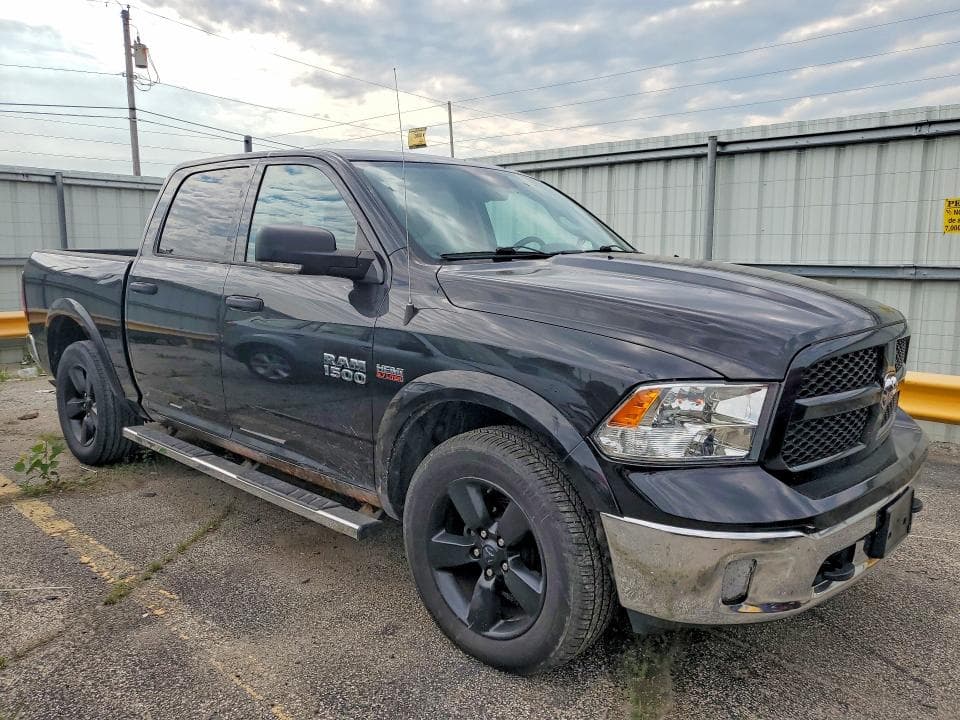 2017 RAM 1500 SLT 4