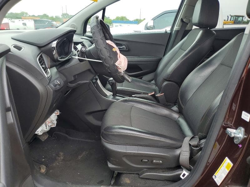 2020 CHEVROLET TRAX 1LT 7