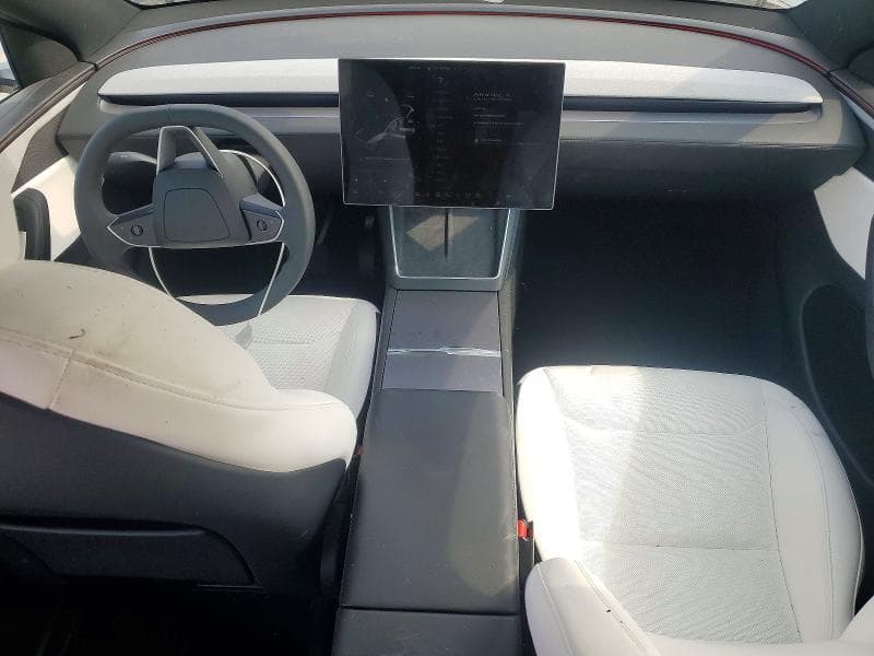 2026 TESLA MODEL Y 8