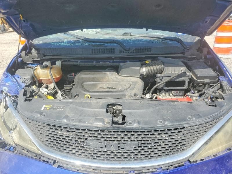 2019 CHRYSLER PACIFICA LIMITED 11