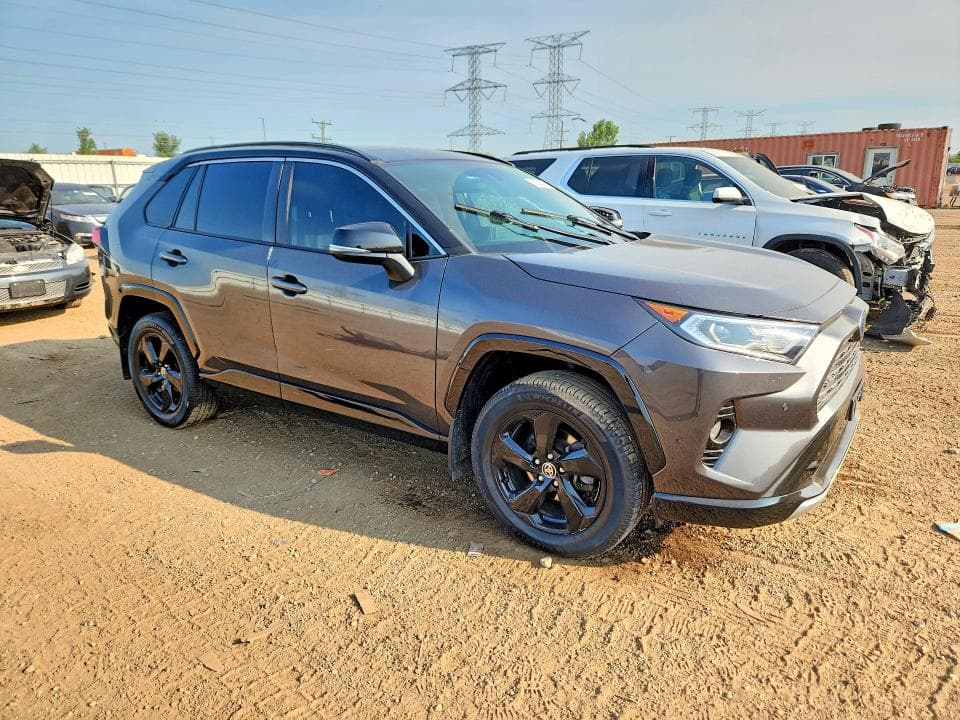 2020 TOYOTA RAV4 XSE 4