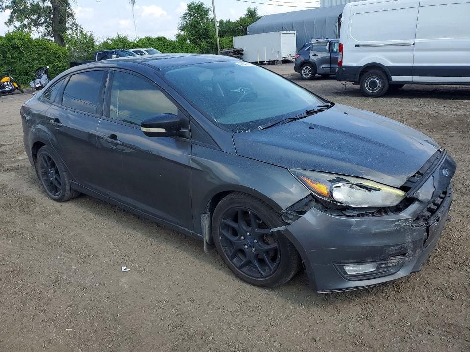 2017 FORD FOCUS SEL 4