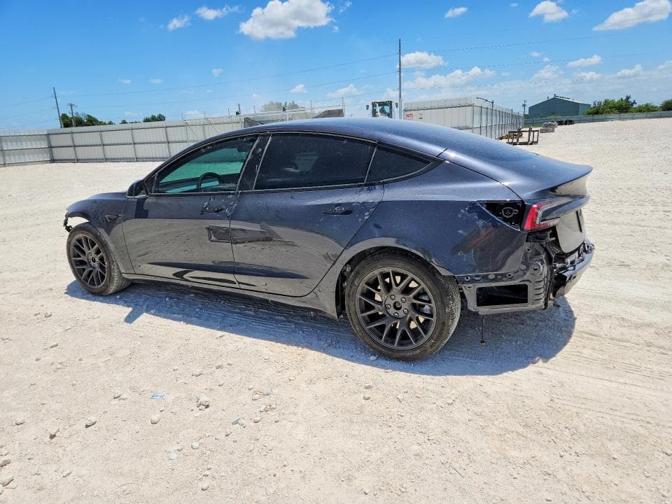 2025 TESLA MODEL 3 2