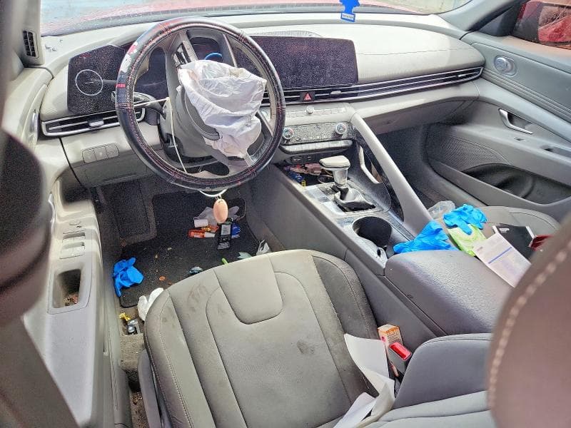2025 HYUNDAI ELANTRA SEL 8