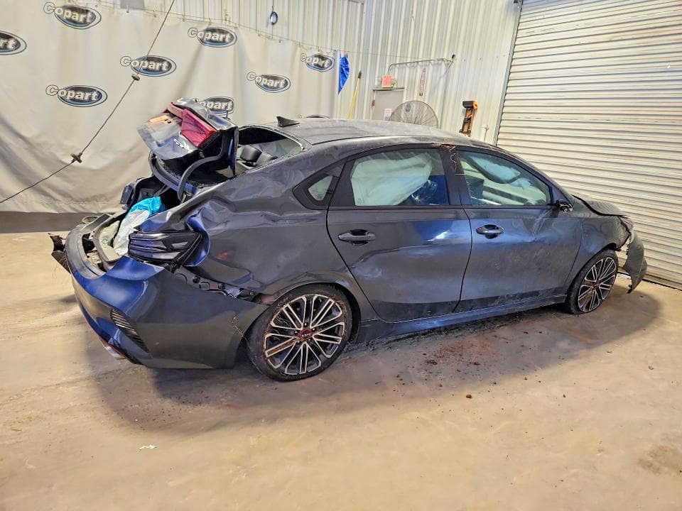 2023 KIA FORTE GT 3