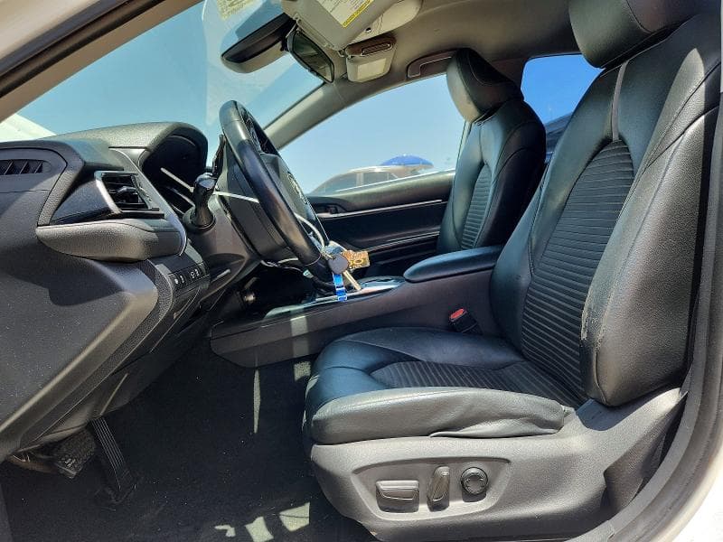 2019 TOYOTA CAMRY SE 7