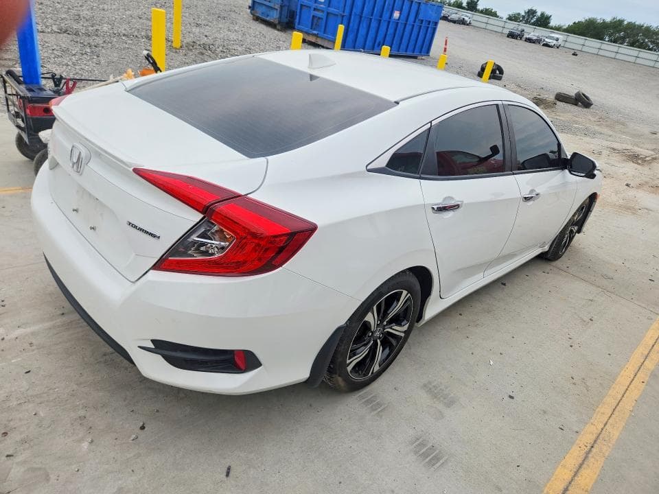 2018 HONDA CIVIC TOURING 3