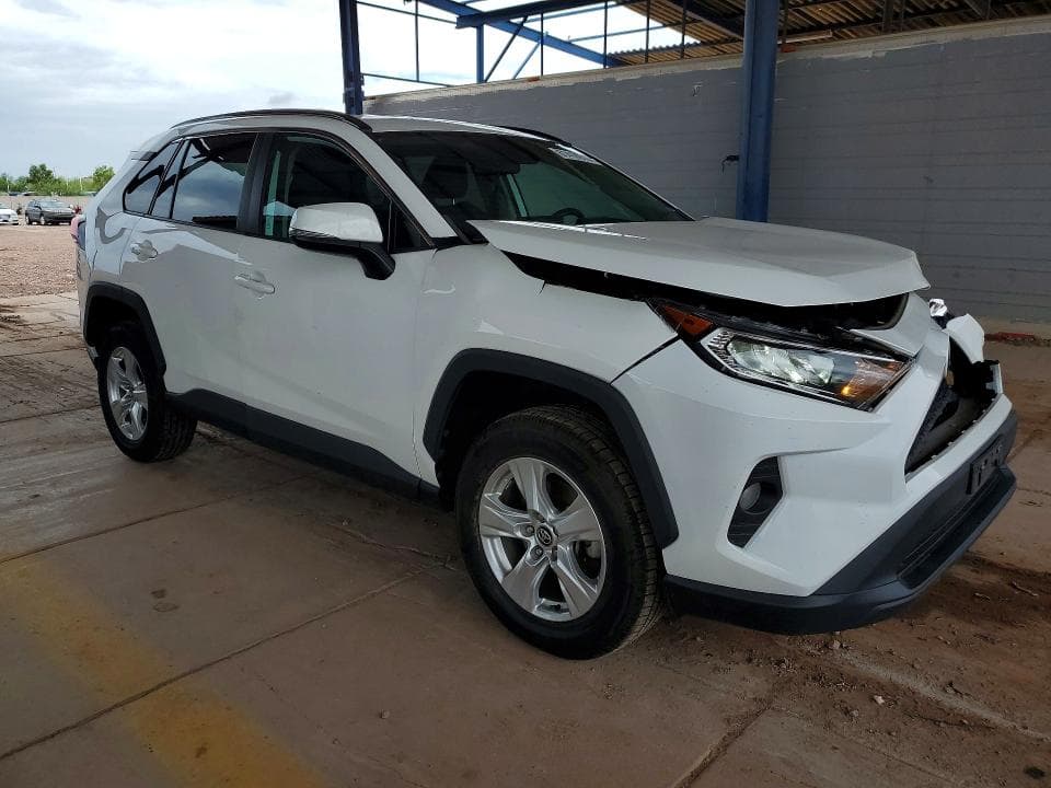 2021 TOYOTA RAV4 XLE 4