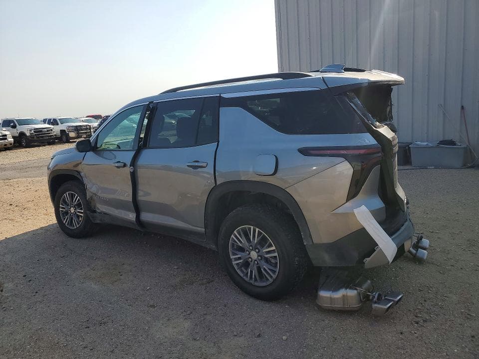 2025 CHEVROLET TRAVERSE LT 2
