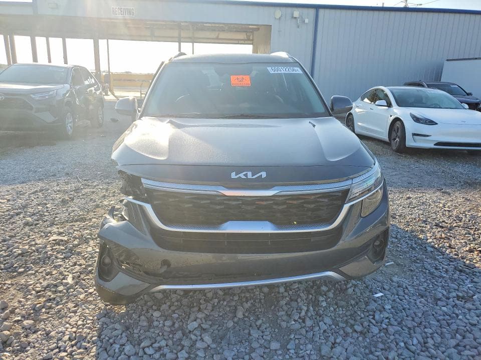 2023 KIA SELTOS S 5