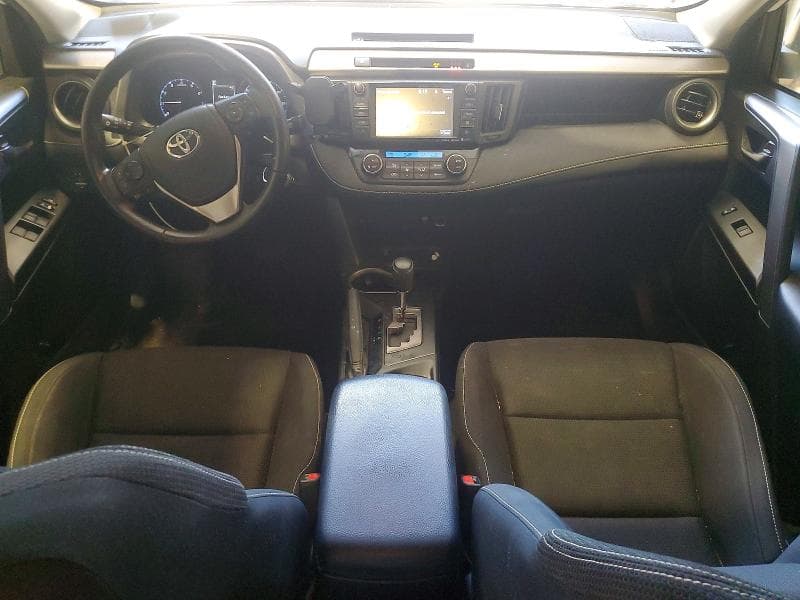 2017 TOYOTA RAV4 XLE 8