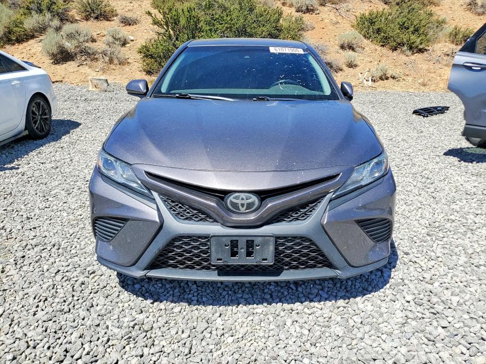 2020 TOYOTA CAMRY SE 5
