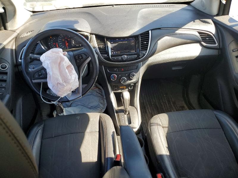 2020 CHEVROLET TRAX 1LT 8