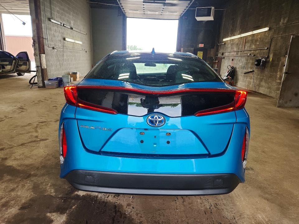 2017 TOYOTA PRIUS PRIME PREMIUM 6