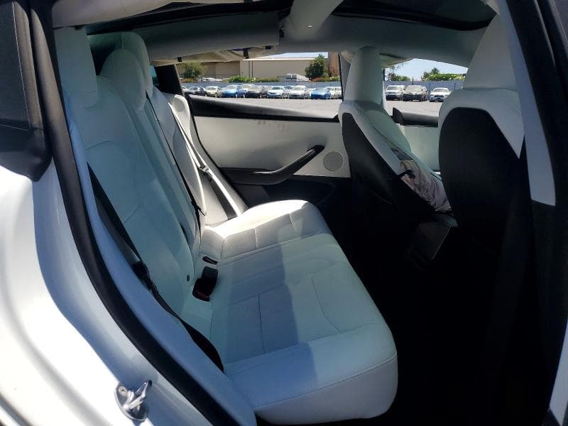 2026 TESLA MODEL 3 10