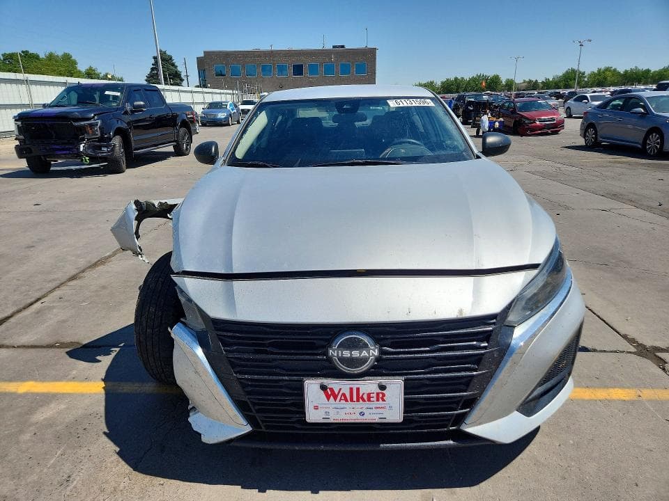 2024 NISSAN ALTIMA SV 5