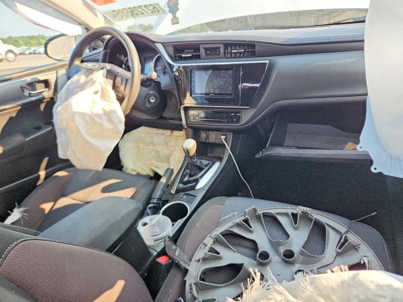 2019 TOYOTA COROLLA LE 8
