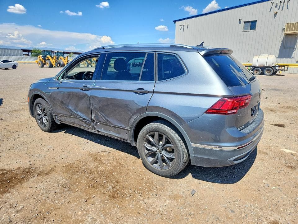 2023 VOLKSWAGEN TIGUAN SE 2