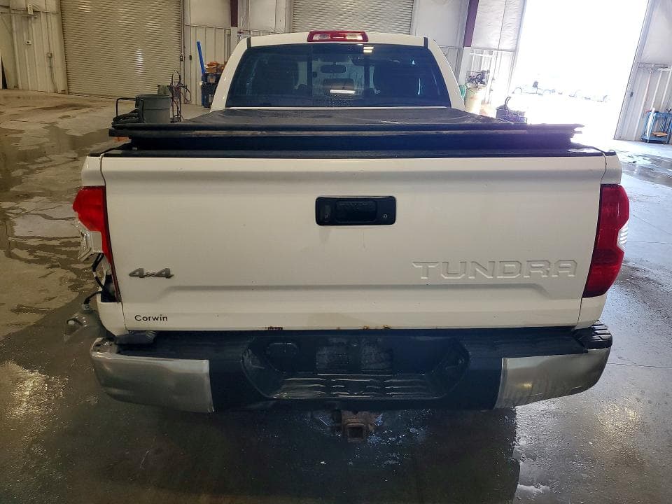 2017 TOYOTA TUNDRA SR5 6