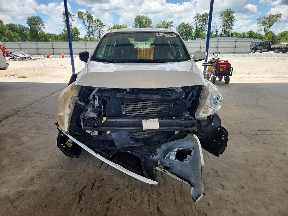 2019 NISSAN VERSA SV 5