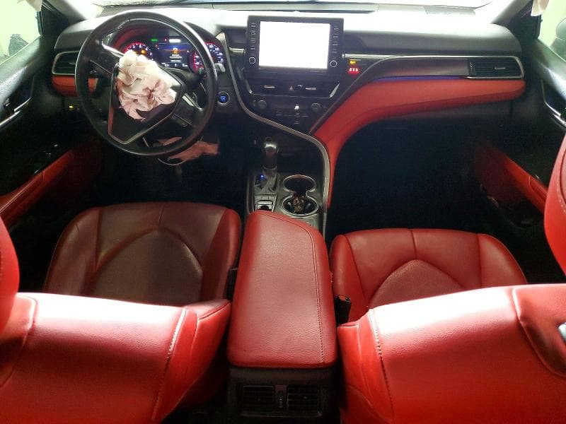 2022 TOYOTA CAMRY XSE 8